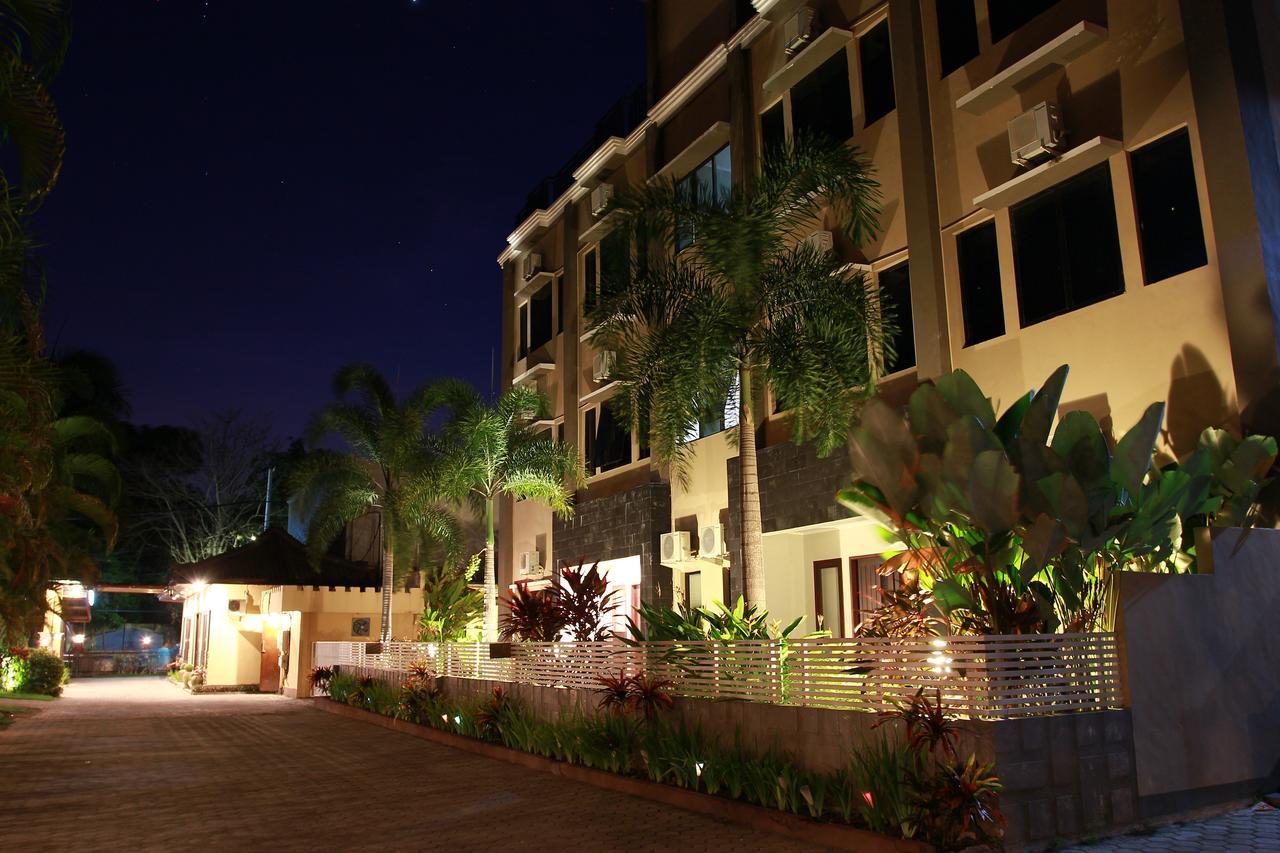 Puri Senggigi Hotel Mangsit Eksteriør bilde
