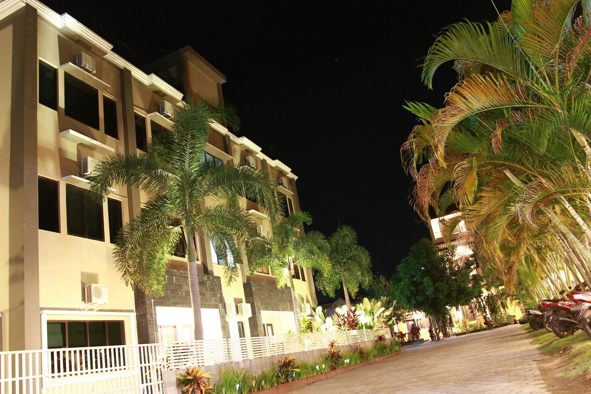 Puri Senggigi Hotel Mangsit Eksteriør bilde